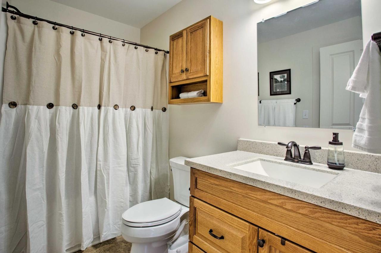 Newly Remodeled Apartment On Main Street In Saluda מראה חיצוני תמונה
